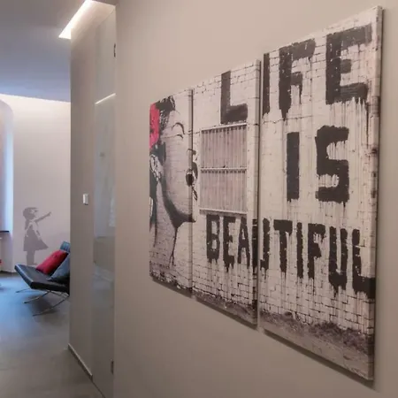 Banksy - Arte In Centro Citta * Parma